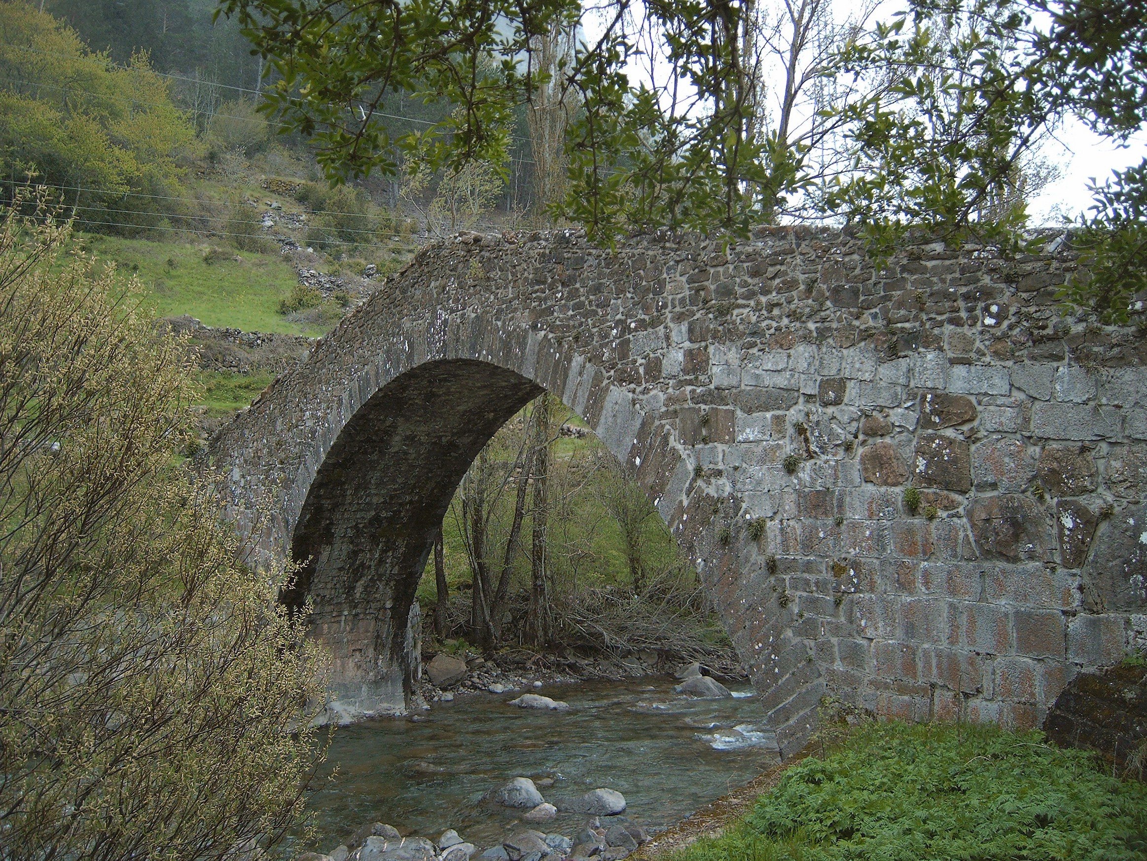 Un puente muy majo que había llegando a Villanúa